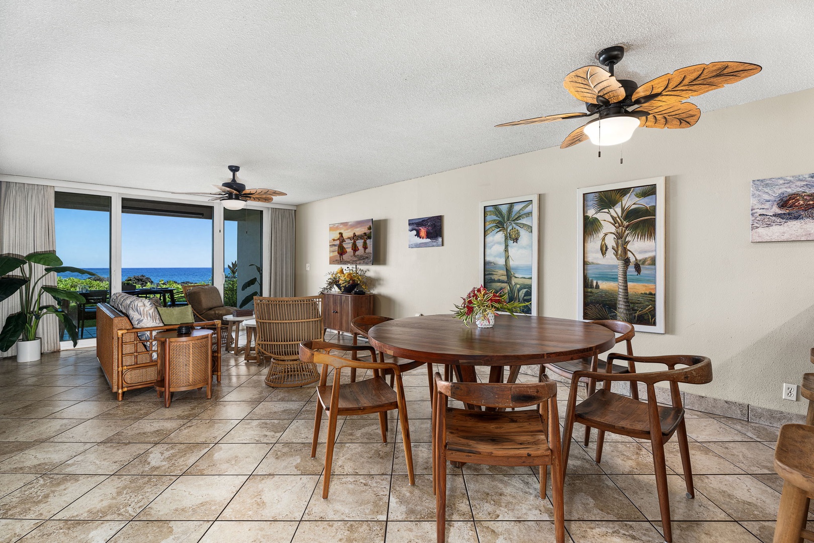 Kailua Kona Vacation Rentals, Keauhou Kona Surf & Racquet 1104 - Slide the shoji screens back and dinner opens straight onto the blue.