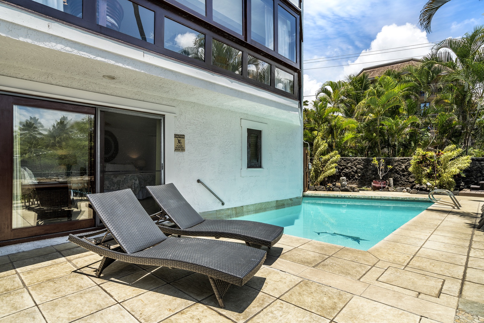 Kailua Kona Vacation Rentals, Kona's Shangri La - Lounge pool side and take in the Kona Sun