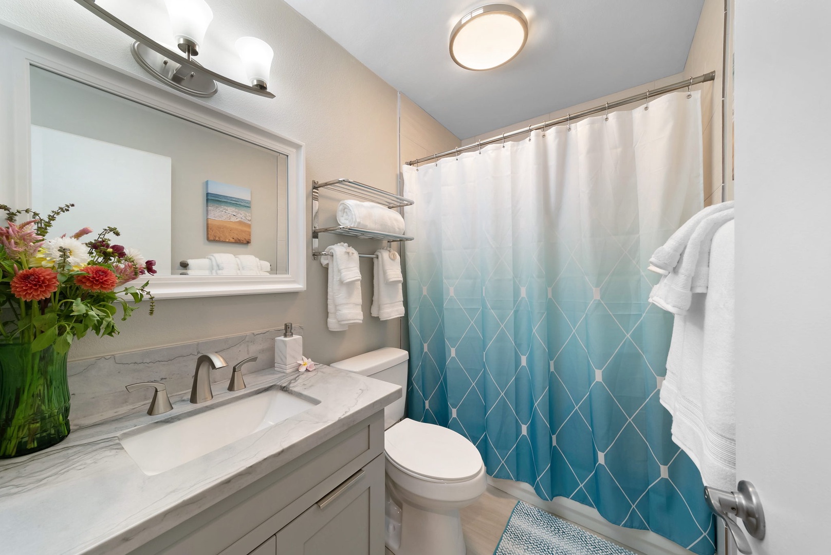 Kahuku Vacation Rentals, Turtle Bay's Kuilima Estates West #104 - Full bath with shower/tub combo