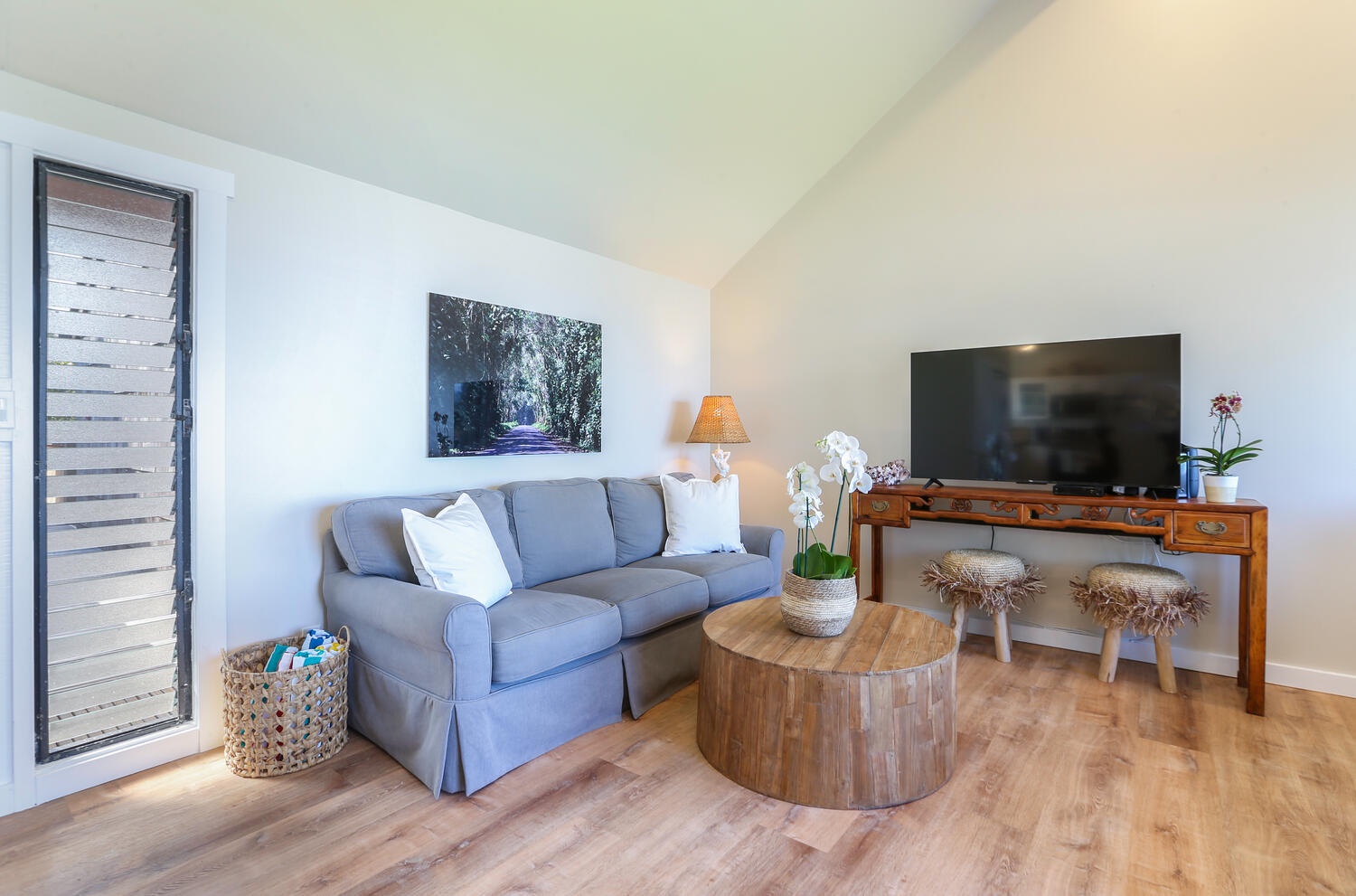 Princeville Vacation Rentals, Sealodge J8 - Living room with flatscreen TV