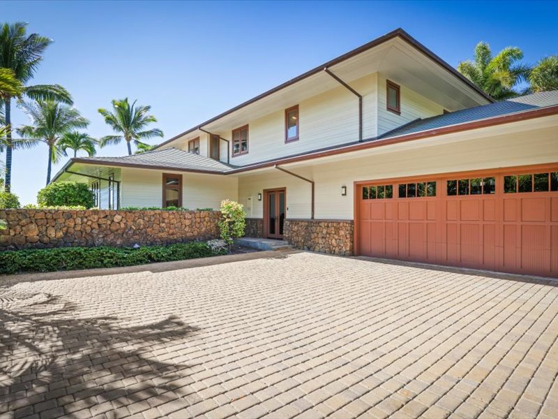 Kamuela Vacation Rentals, 5BD Estate Home at Mauna Kea Resort - Driveway