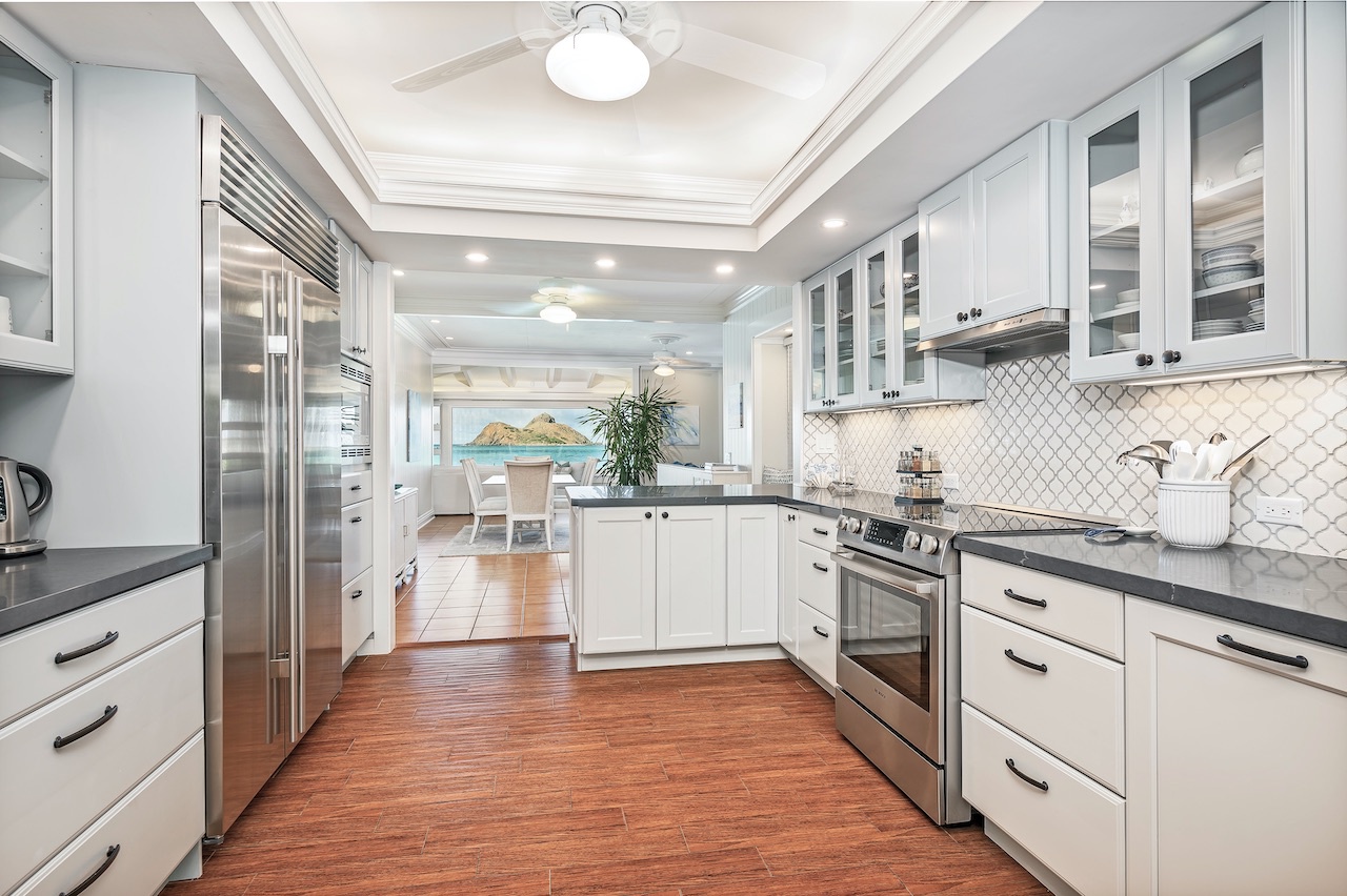 Kailua Vacation Rentals, Lanikai Seashore - When you're ready for a bite, prepare a variety of Hawaiian-inspired meals for you and your guests