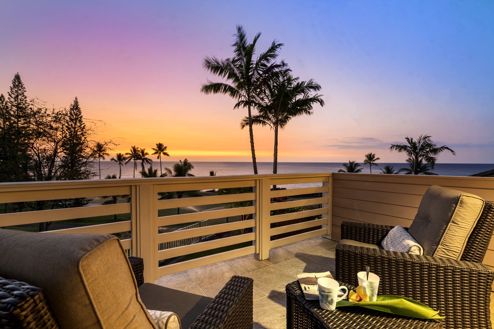 Kailua Kona Vacation Rentals, Holua Moana Hale - Unwind on the lanai and soak in breathtaking sunset views.