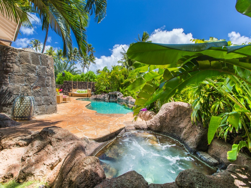 Honolulu Vacation Rentals, Seaside Hideaway* - Spa and pool