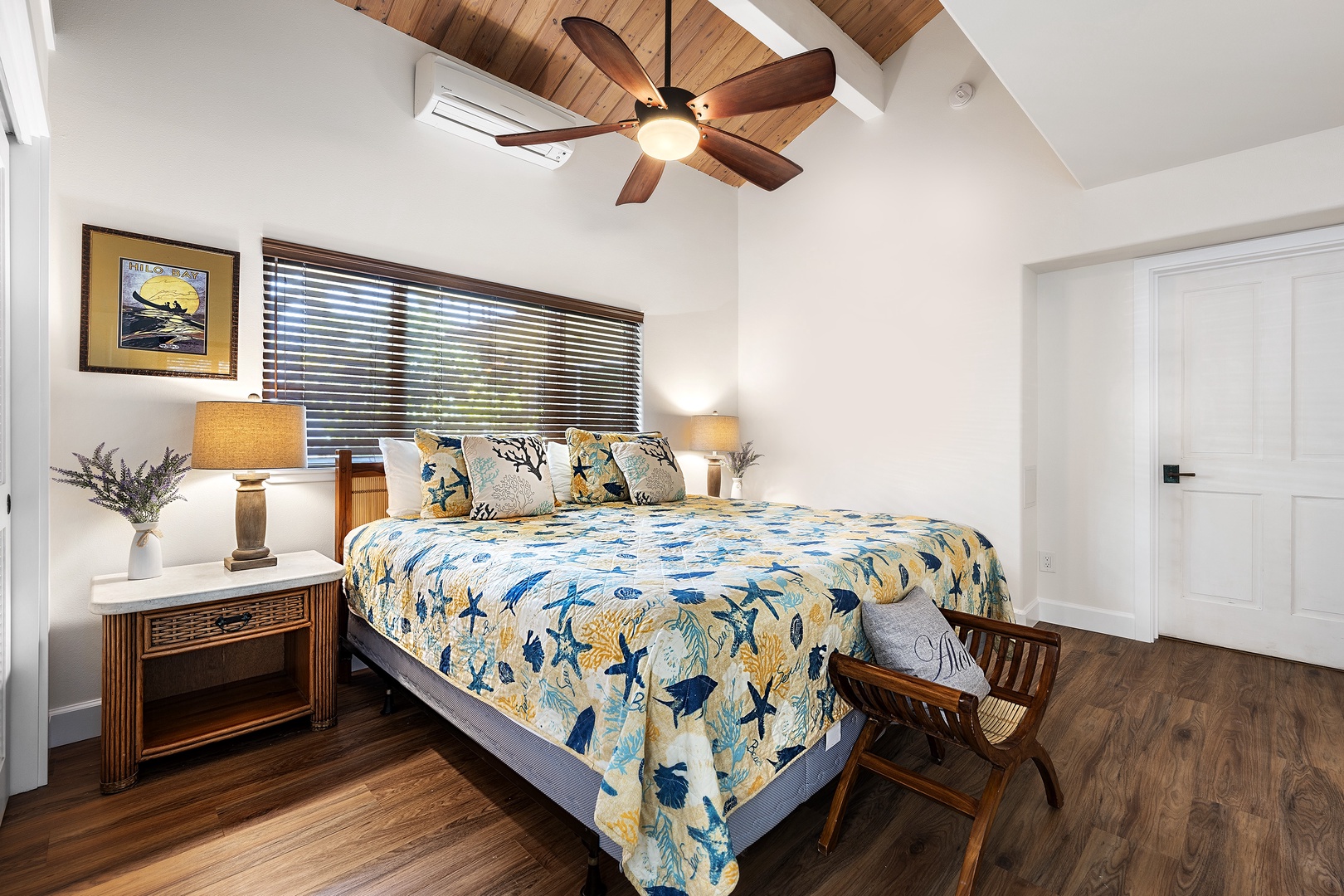 Kailua Kona Vacation Rentals, Hale Pua - Pua Suite equipped with King bed, A/C, and shared ensuite