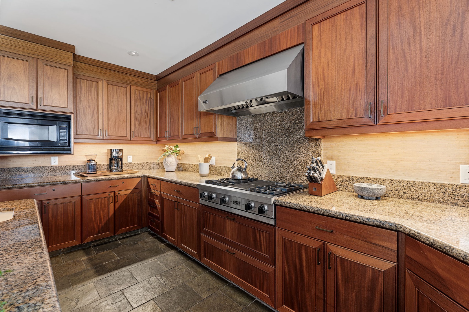 Kailua Kona Vacation Rentals, 3BD Pakui Street Estate (149) at Hualalai Resort - Fire up the range on the night the group decides to cook in.