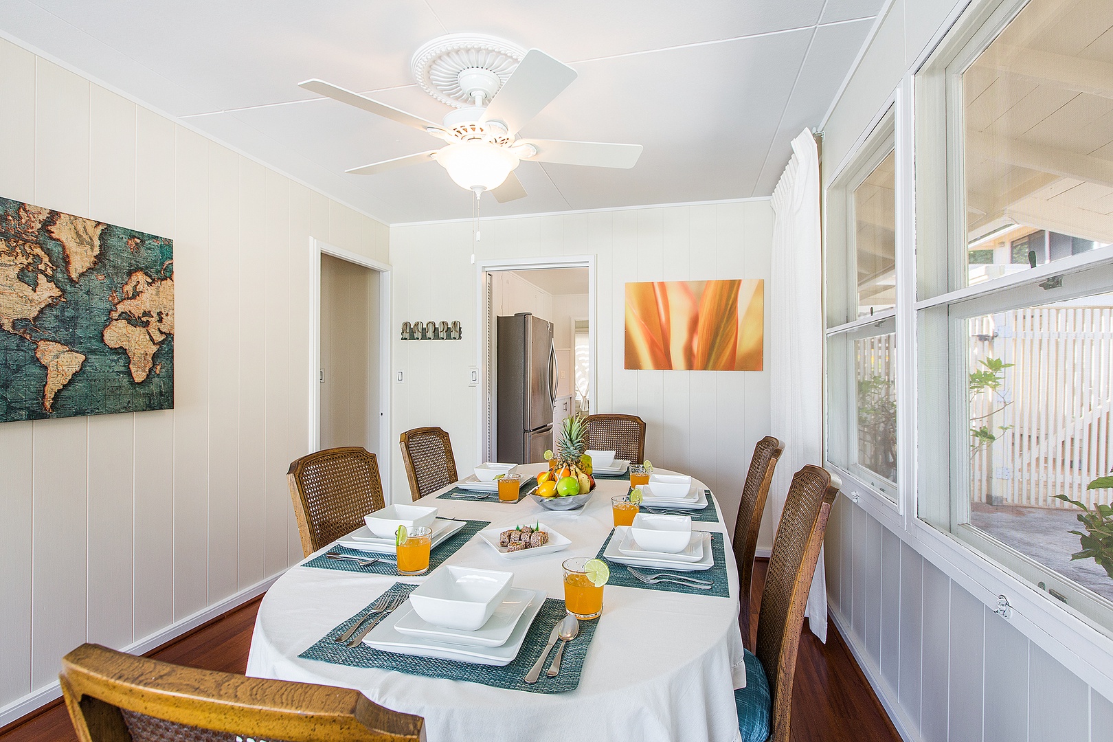 Honolulu Vacation Rentals, Kahala Cottage - Dining room