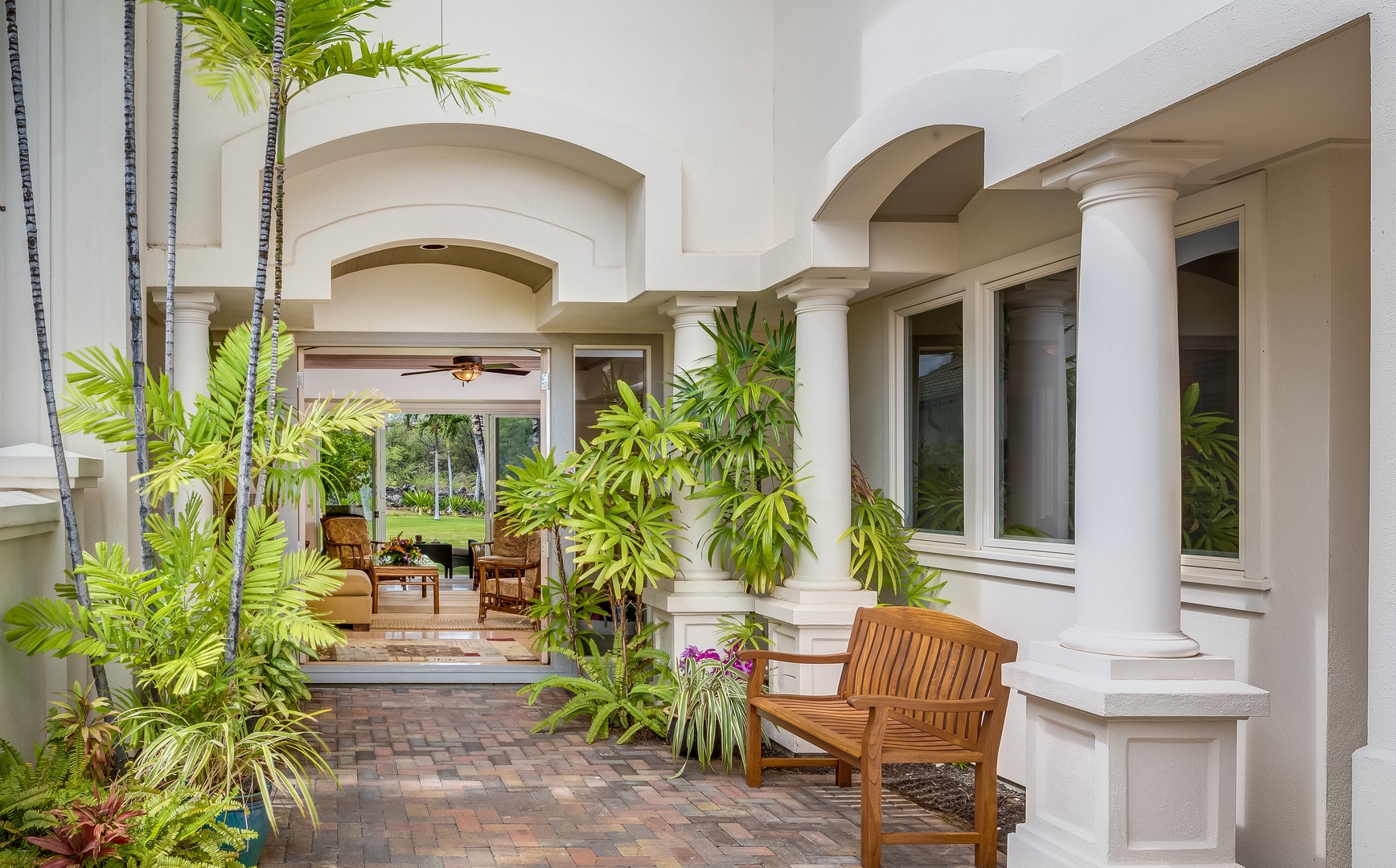 Kamuela Vacation Rentals, The Islands D3 - Beautiful Courtyard Leads Into Living Room and Out Into Gardens