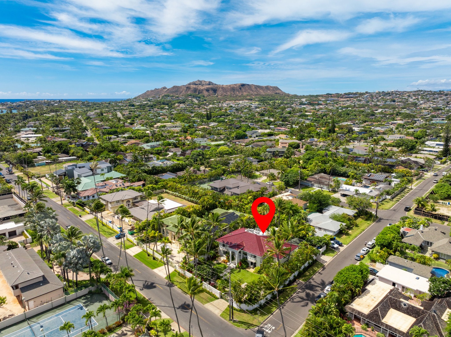 Honolulu Vacation Rentals, Kahala Oasis - Aerial view with location pin showing the property’s ideal location in a quiet neighborhood near the beach.