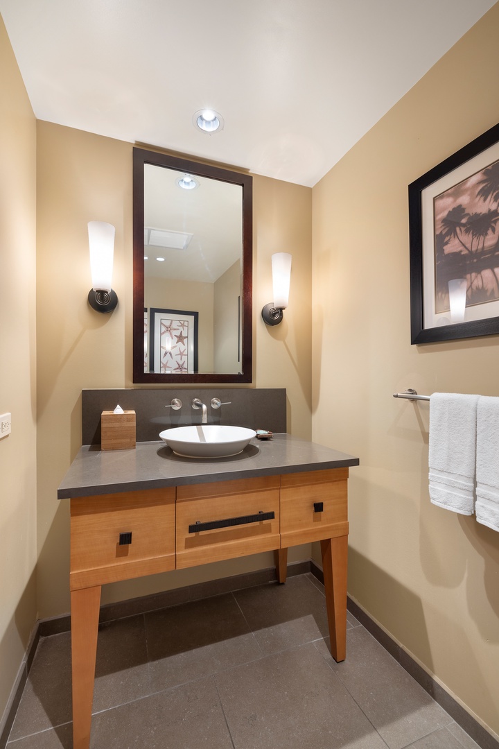 Kapolei Vacation Rentals, Ko Olina Beach Villas O1105 - Half bath/powder room with single vanity.