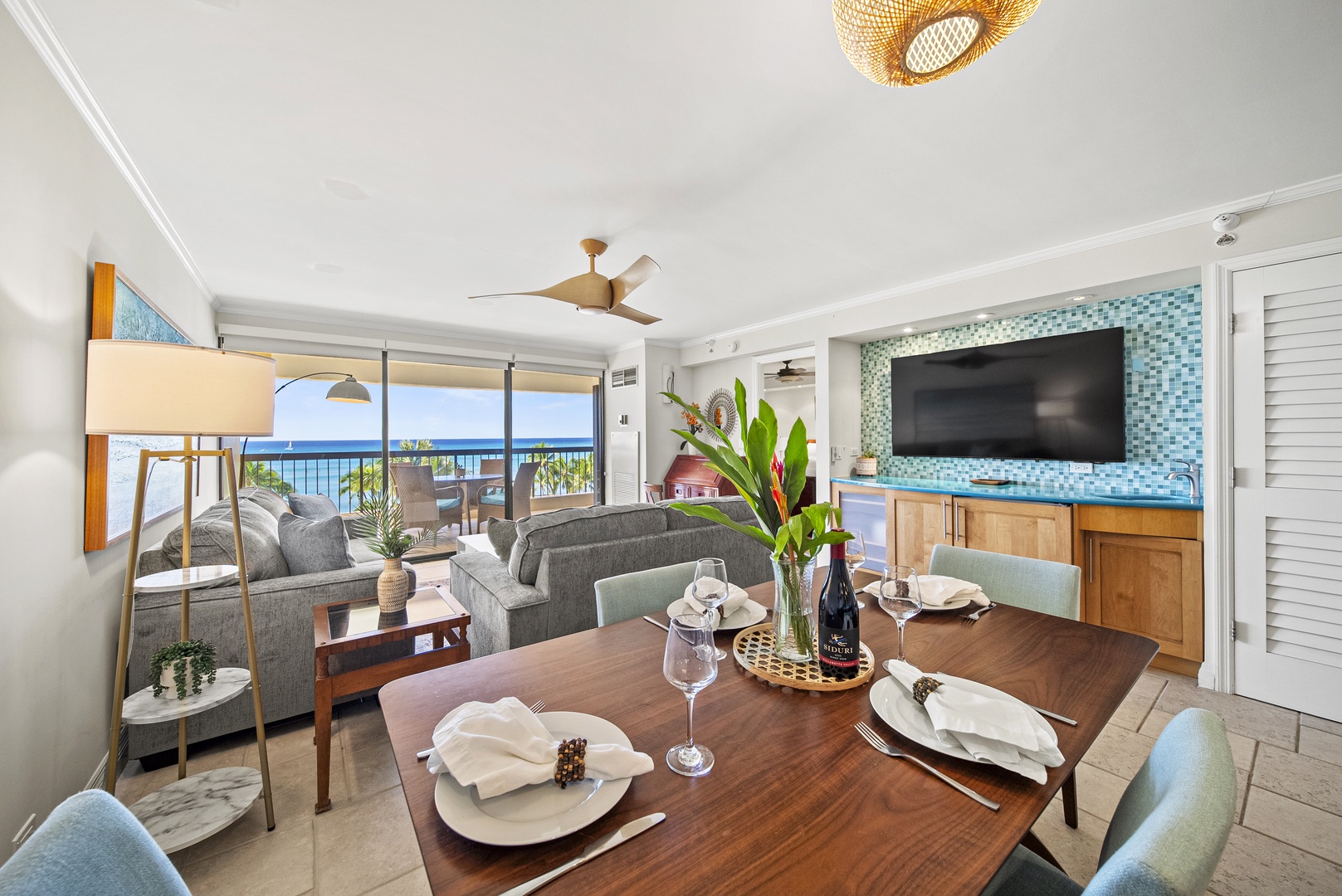 Honolulu Vacation Rentals, Aston Waikiki Beach Tower 602 - Savor your morning coffee in a dining area designed for both function and style.