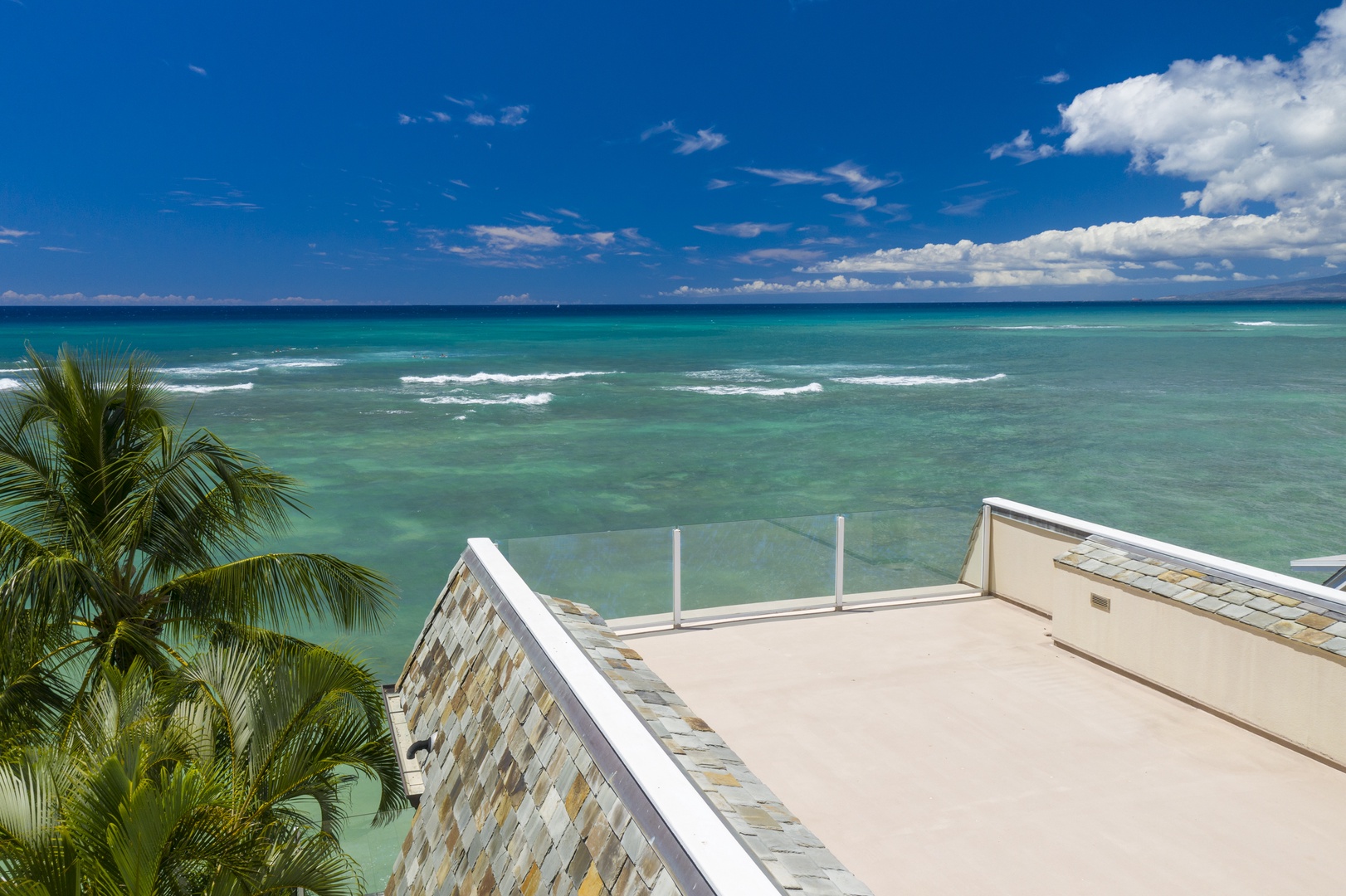 Honolulu Vacation Rentals, Diamond Head Surf House - Beautiful Aerial View of the ocean and waves.