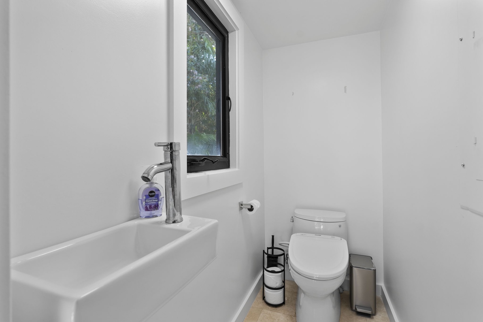 Honolulu Vacation Rentals, The Lagoon House 3BR - Bright powder room with modern fixtures and clean, minimal design.