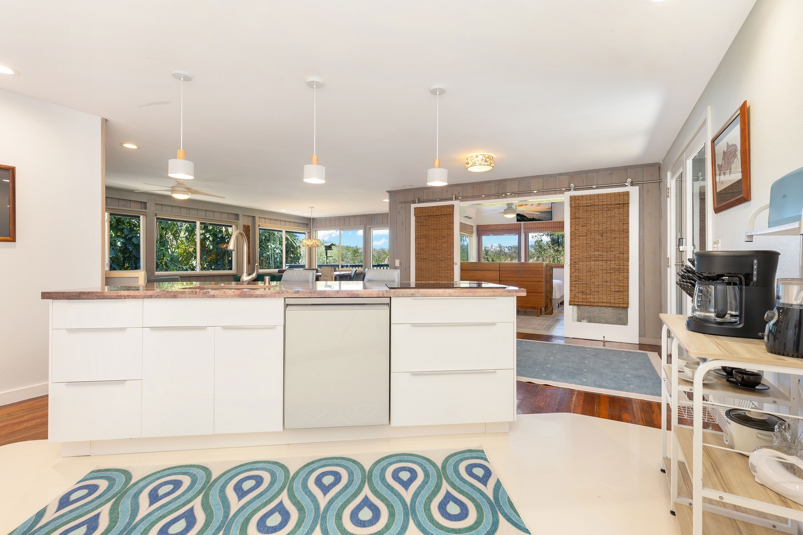 Haleiwa Vacation Rentals, Velzey Villa (3B Vacation Home) - Expansive island with bar seating, perfect for casual breakfasts before a day at the beach.