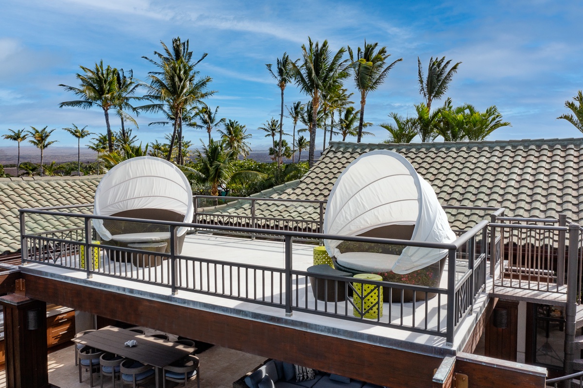 Kamuela Vacation Rentals, Beach Walker at Champion Ridge - Sun beds