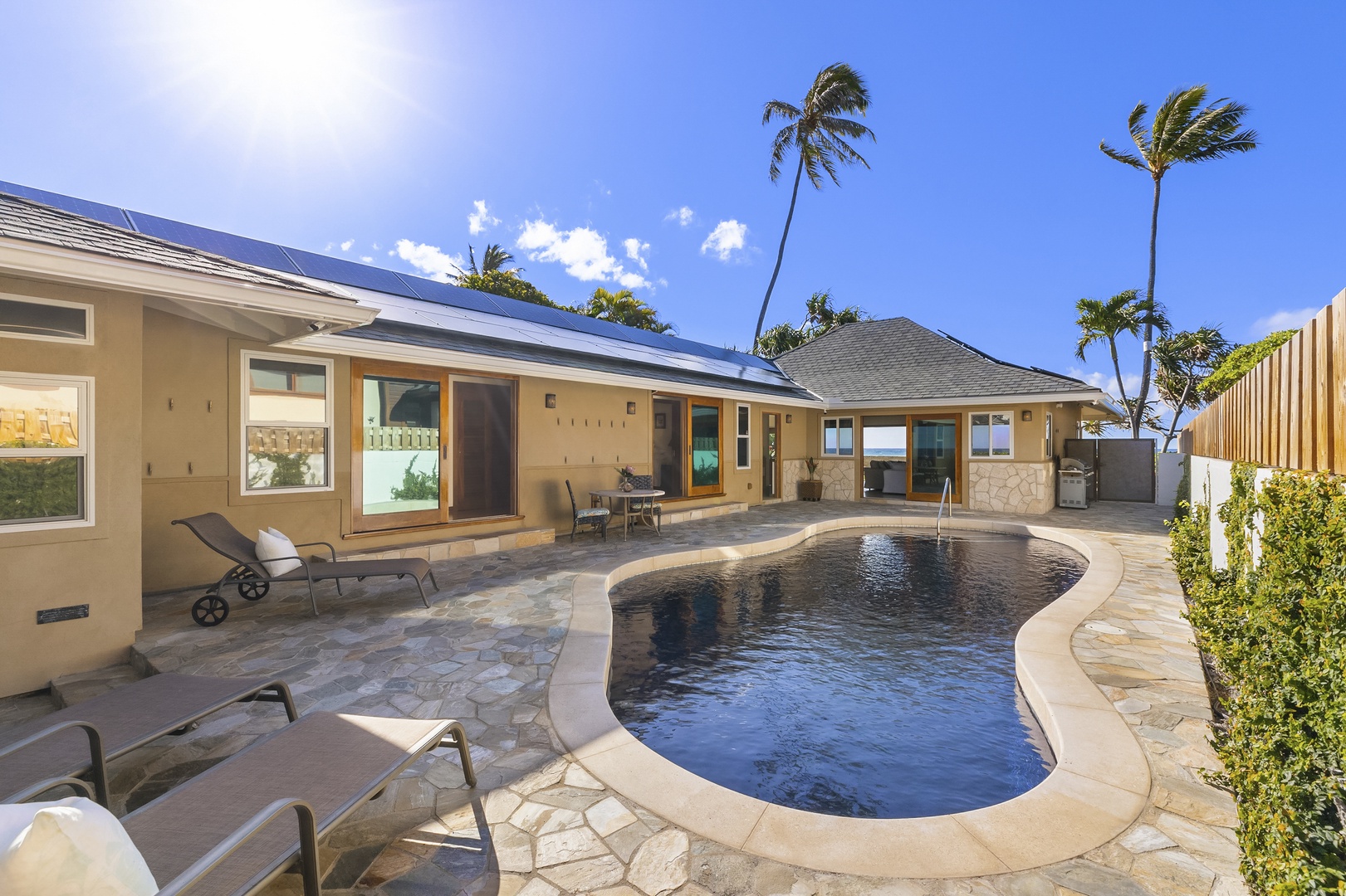 Honolulu Vacation Rentals, Hale Makai at Diamond Head - Private Pool Area Furnished seating and Lounger Chairs