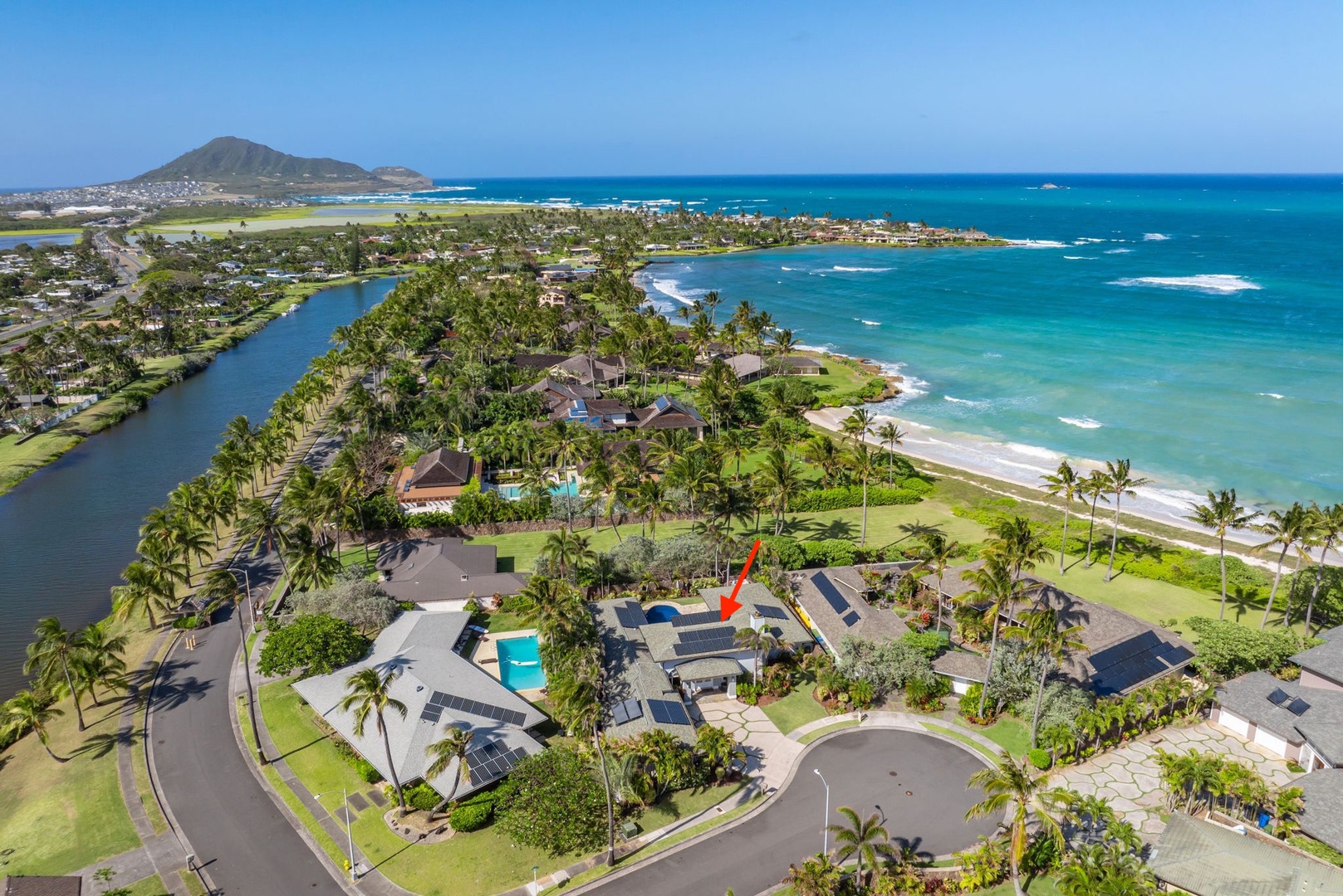Kailua Vacation Rentals, Kailua Beach House - Walking distance to public beach access, this home sits in an unbeatable Kailua location.