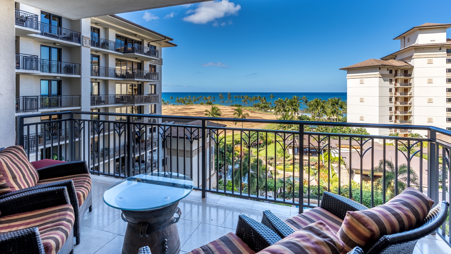 Kapolei Vacation Rentals, Ko Olina Beach Villas O704 - Another lovely option for indoor / outdoor meals.