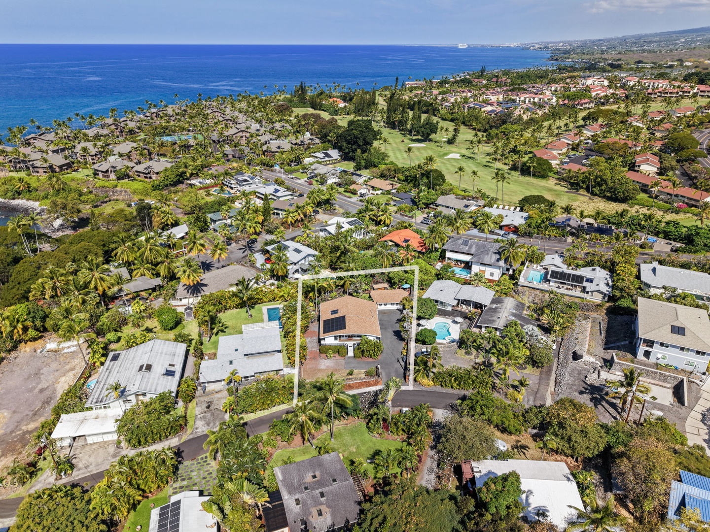 Kailua Kona Vacation Rentals, Mai Tai Manor - Enjoy the best of the Kona Coast with the home ideally located near the ocean, local beaches, and scenic shoreline views.