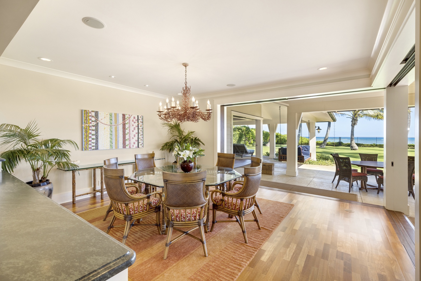 Honolulu Vacation Rentals, Kahala Beachside Estate - Dining area with ocean views