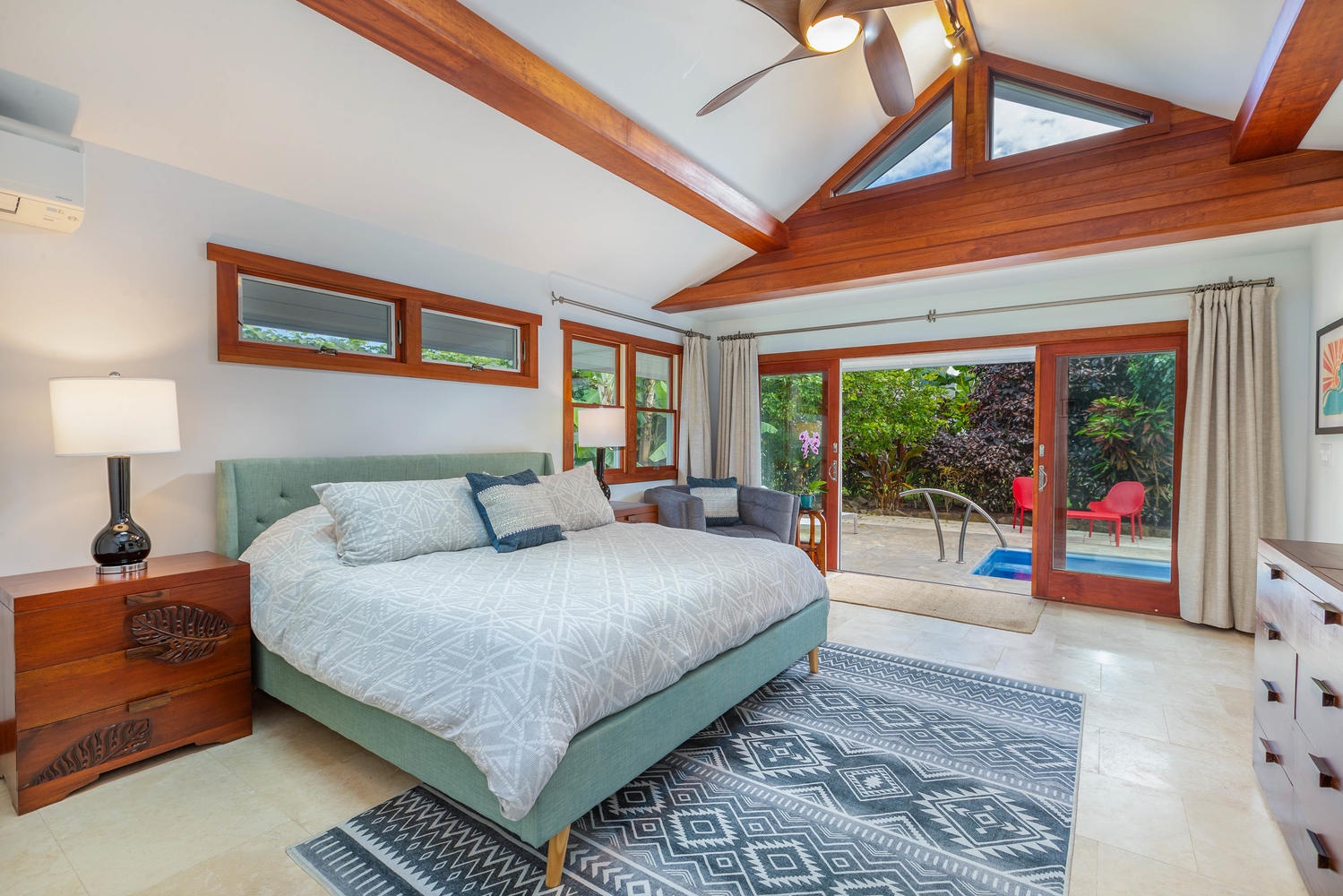 Princeville Vacation Rentals, Makana Lei - Primary bedroom with easy access to lanai