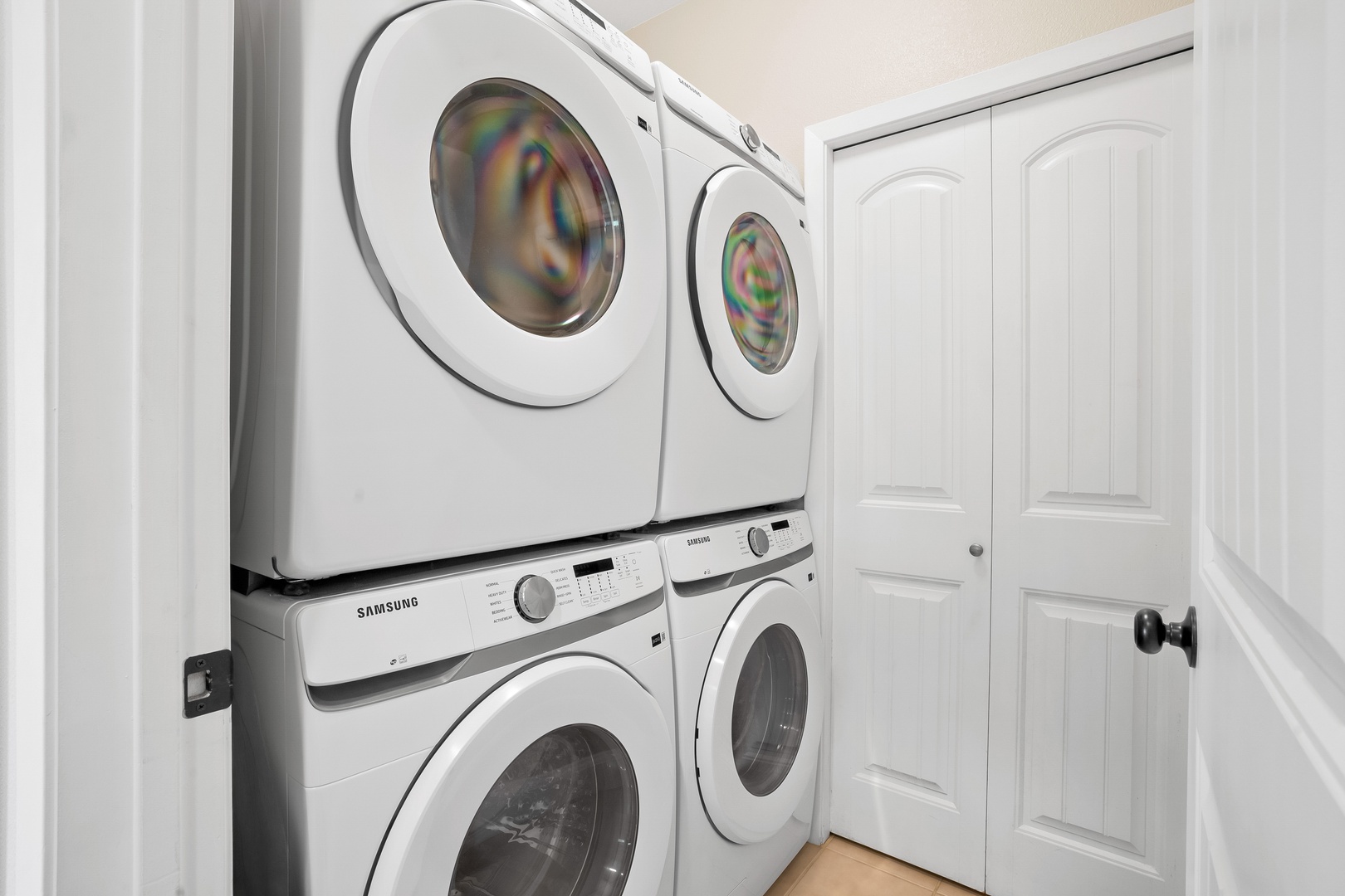 Princeville Vacation Rentals, Hale Kaua'i - Keep beach days effortless with the convenience of your own in-home washer and dryer.