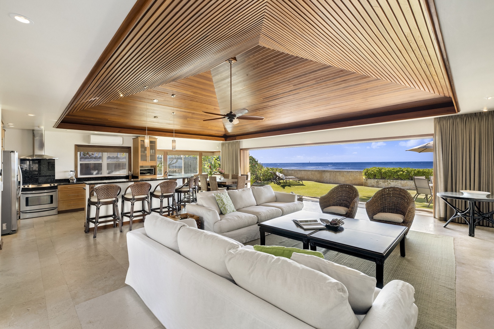 Honolulu Vacation Rentals, Hale Makai at Diamond Head - Living Room with Vaulted Ceiling.
