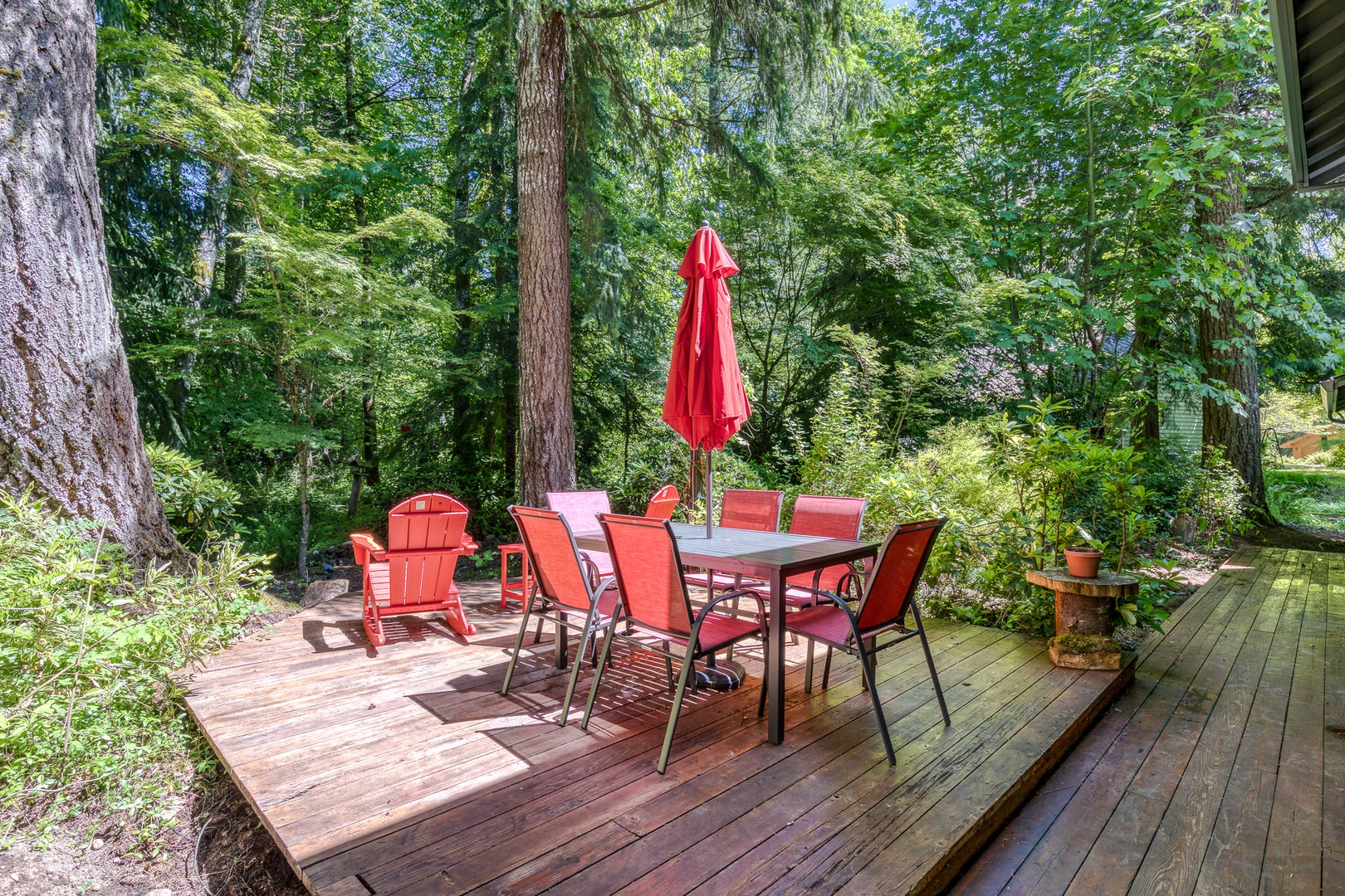 Welches Vacation Rentals, Bright and Cozy - Vitamin D on the patio!