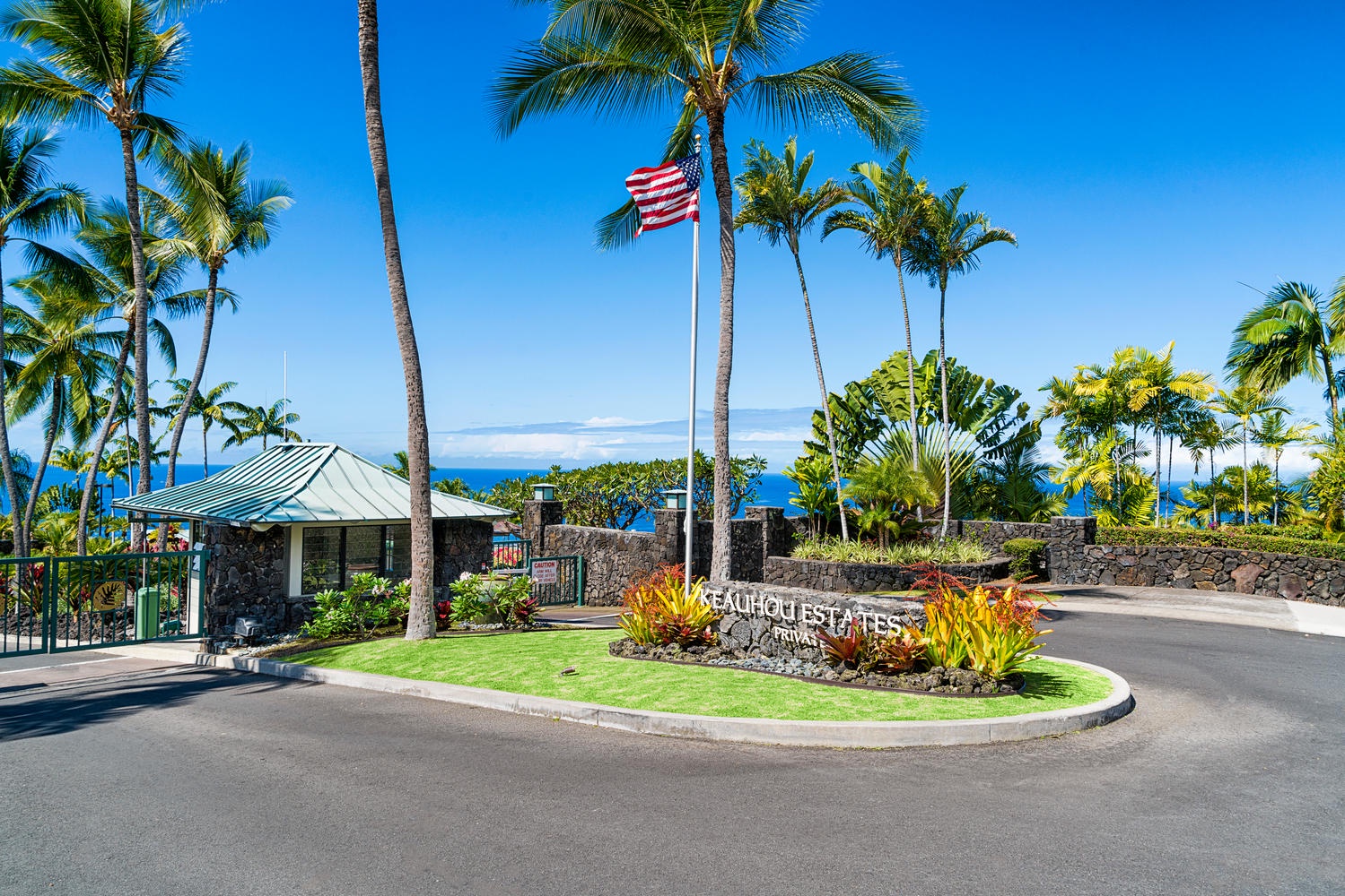 Kailua Kona Vacation Rentals, Blue Hawaii - Keauhou Estates Entrance.