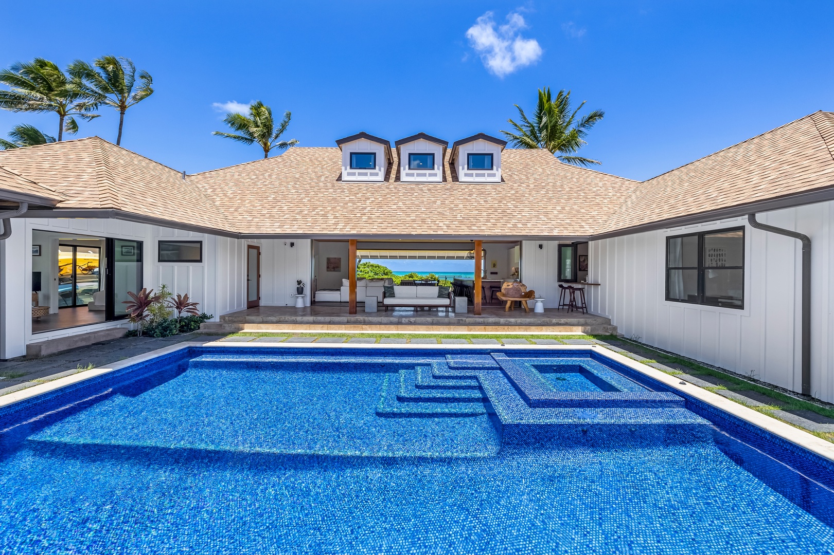 Kailua Vacation Rentals, Kailua Beach Villa - Welcome to unparalleled luxury, where every detail offers a sublime taste of an exquisite Hawaiian vacation.
