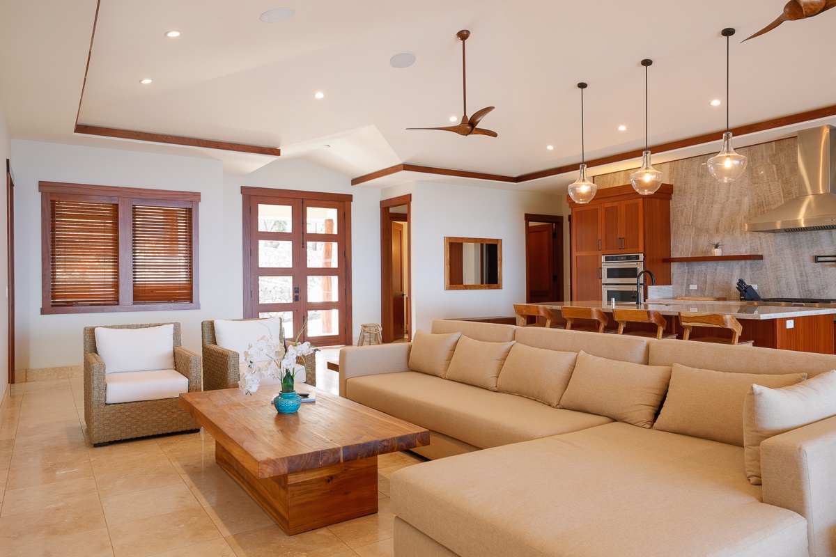 Kailua Kona Vacation Rentals, Hale La'i - Living room