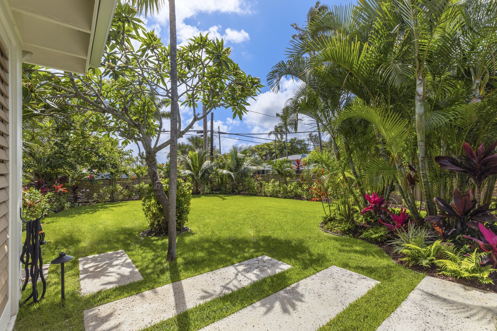 Kailua Vacation Rentals, Lanikai Hideaway - Professional natural landscaping is a tropical dream