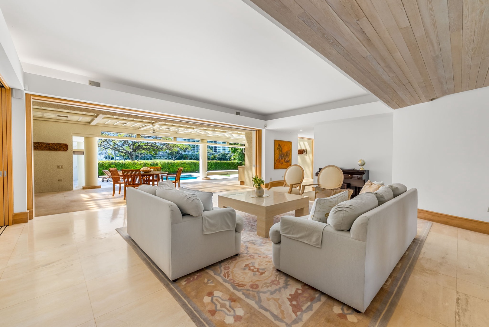 Honolulu Vacation Rentals, Luxury Golf Course Retreat in Kahala - 1077 Waiholo* - 