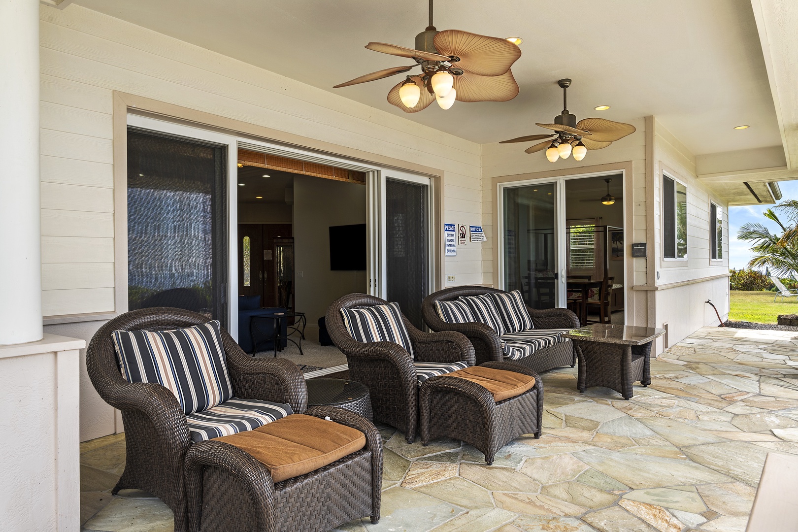 Kailua Kona Vacation Rentals, Piko Nani - Lanai seating