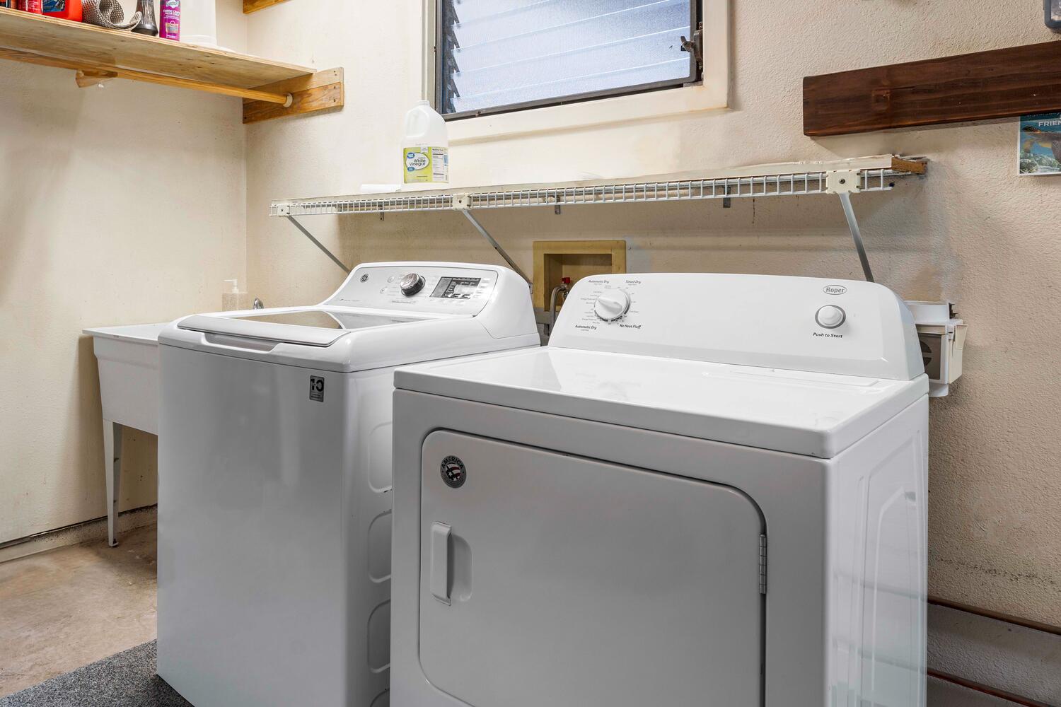 Kailua Kona Vacation Rentals, Kona Dreams - An in-unit washer/dryer for convenience.