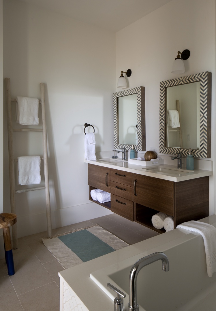 Kailua Vacation Rentals, The Villa at Wailea Point* - Full bathroom with dual vanities.