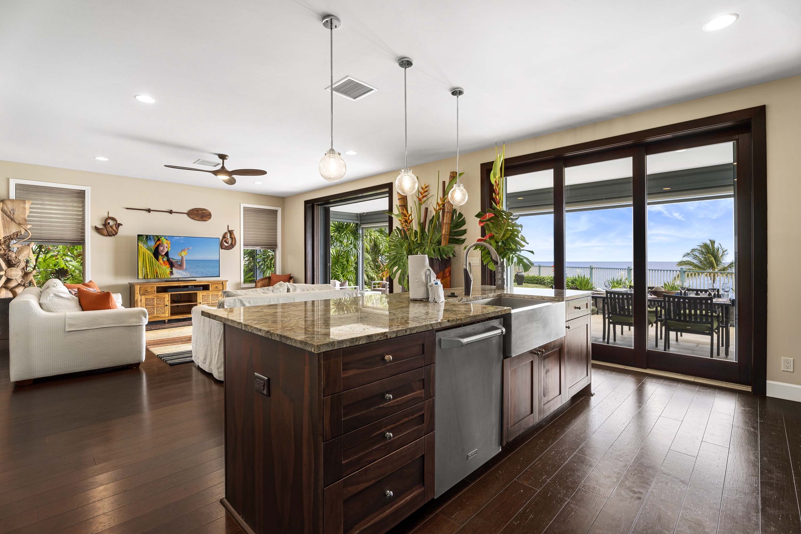 Kailua Kona Vacation Rentals, Holua Kai #20 - Granite counters and stainless appliances throughout!