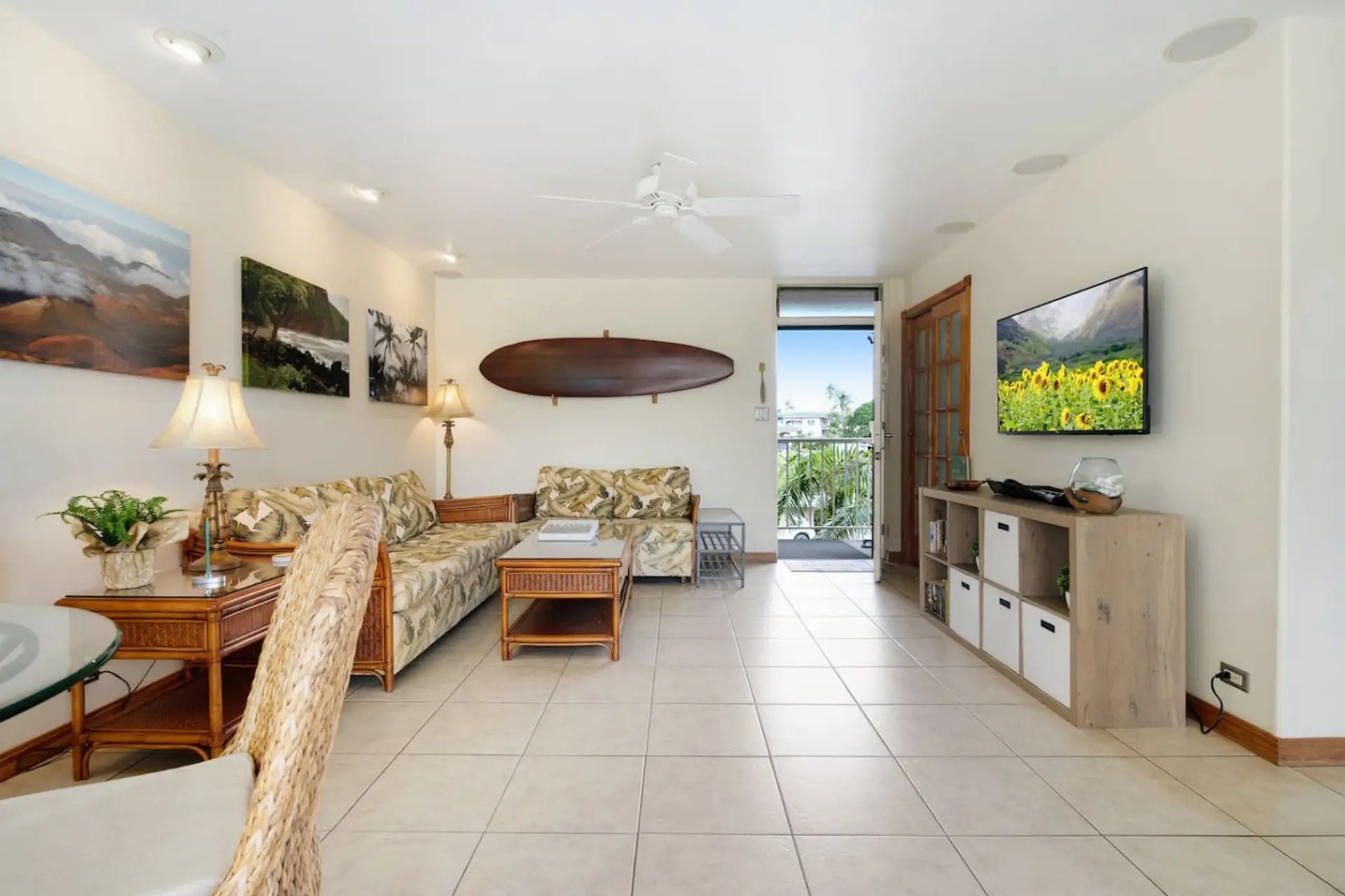 Kihei Vacation Rentals, Kalama Terrace P302 - The open living area features comfortable seating and tropical-inspired décor.