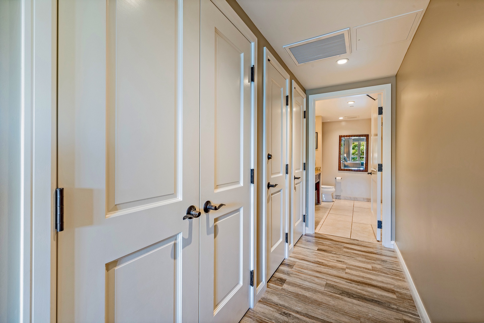 Lahaina Vacation Rentals, Honua Kai Konea 230/232 - Welcoming hallway leads you into the airy, coastal-inspired interior of Honua Kai Konea 230/232.