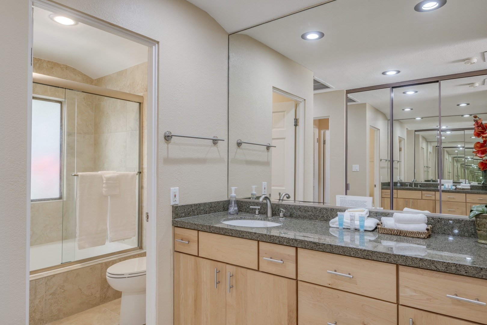 Lahaina Vacation Rentals, Kapalua Golf Villas 14P1-2 - Guest bathroom with dual vanities offers space and comfort for couples or solo travelers.