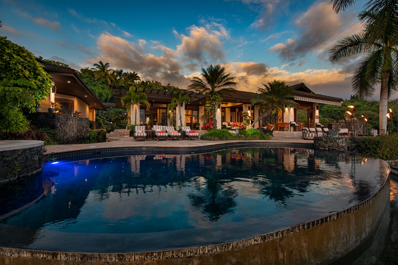 Kailua Kona Vacation Rentals, Hale Wailele** - Custom built infinity pool and spa with views