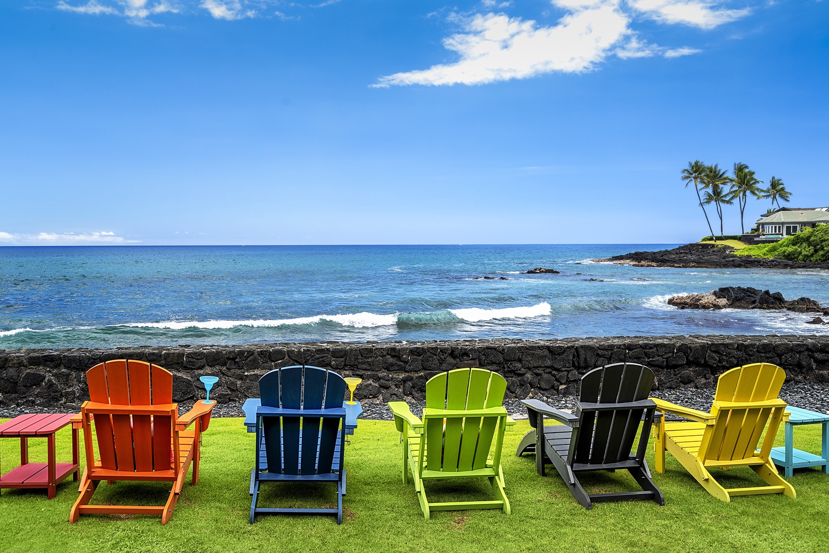 Kailua Kona Vacation Rentals, Hale Pua - Watch the waves roll in as your troubles melt away!