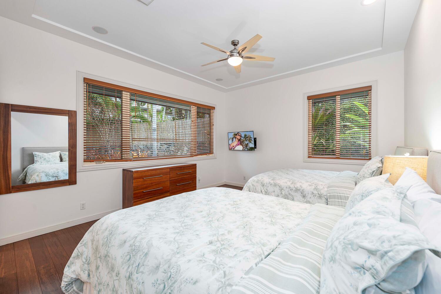 Kailua Kona Vacation Rentals, Blue Hawaii - Guest bedroom with attached ensuite