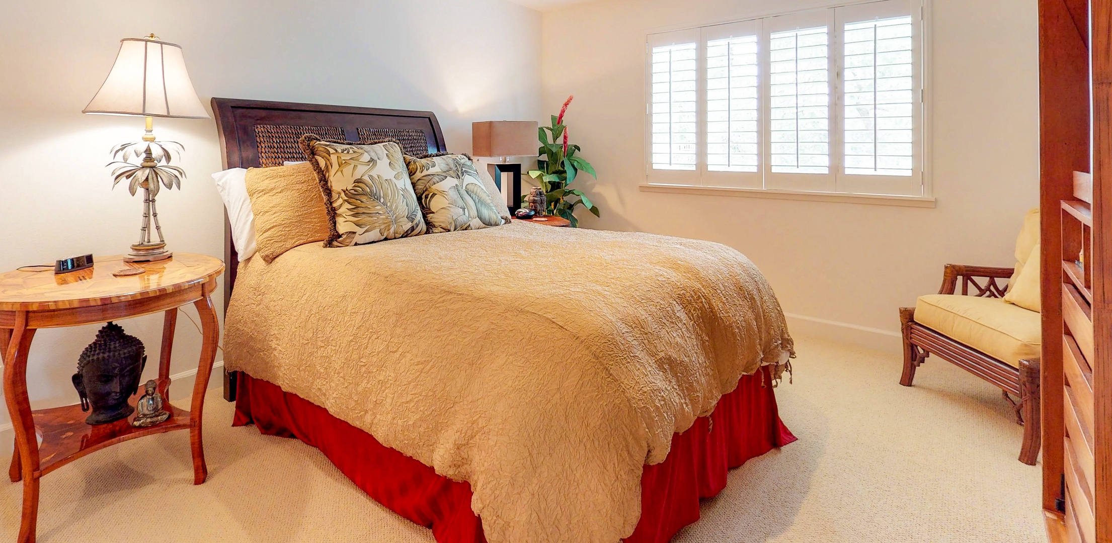 Kapolei Vacation Rentals, Ko Olina Kai 1105E - Bright and airy primary bedroom with a king bed.