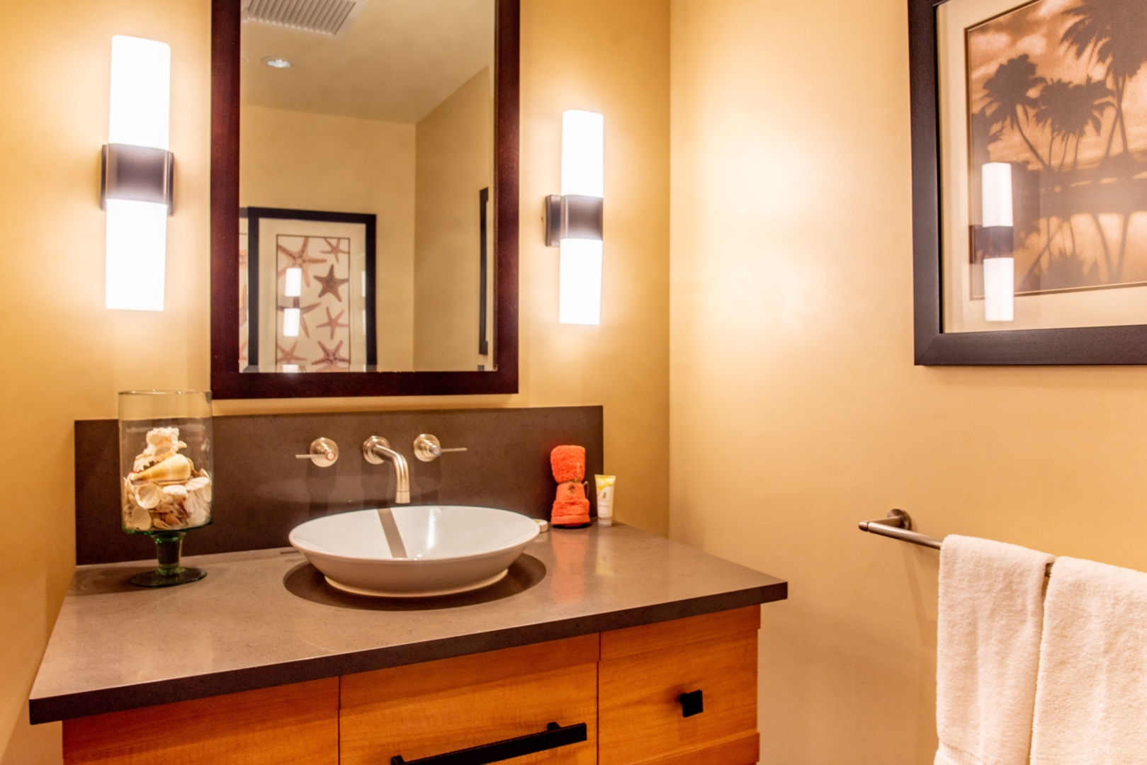 Kapolei Vacation Rentals, Ko Olina Beach Villas O505 - Half bath/powder room with single vanity