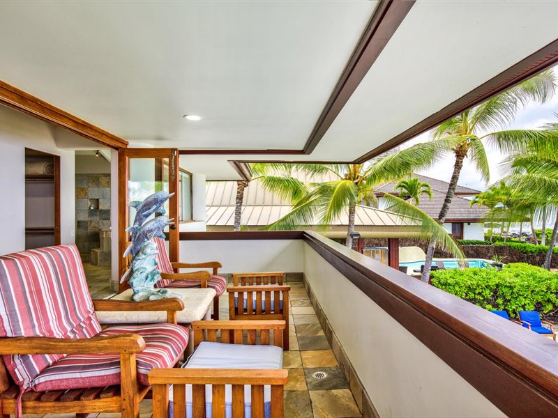 Kailua Kona Vacation Rentals, Blue Water - Primary bedroom Lanai