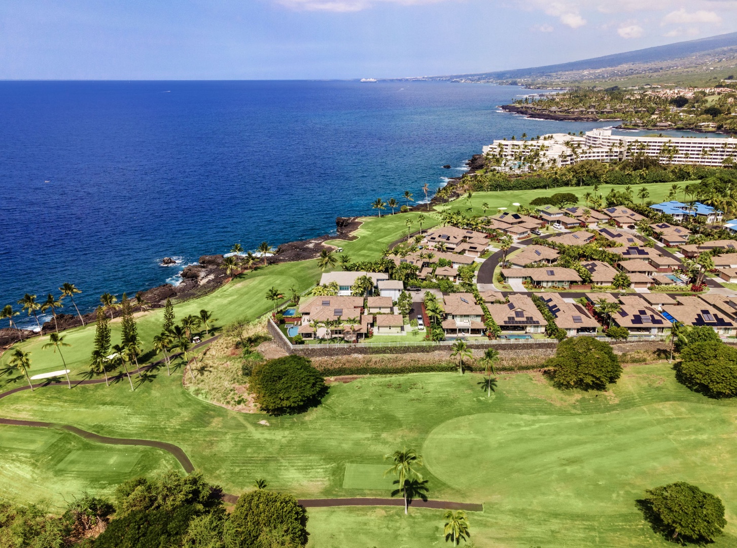 Kailua Kona Vacation Rentals, Holua Moana Hale - Take your shot at the Kona Country Club golf course nearby.