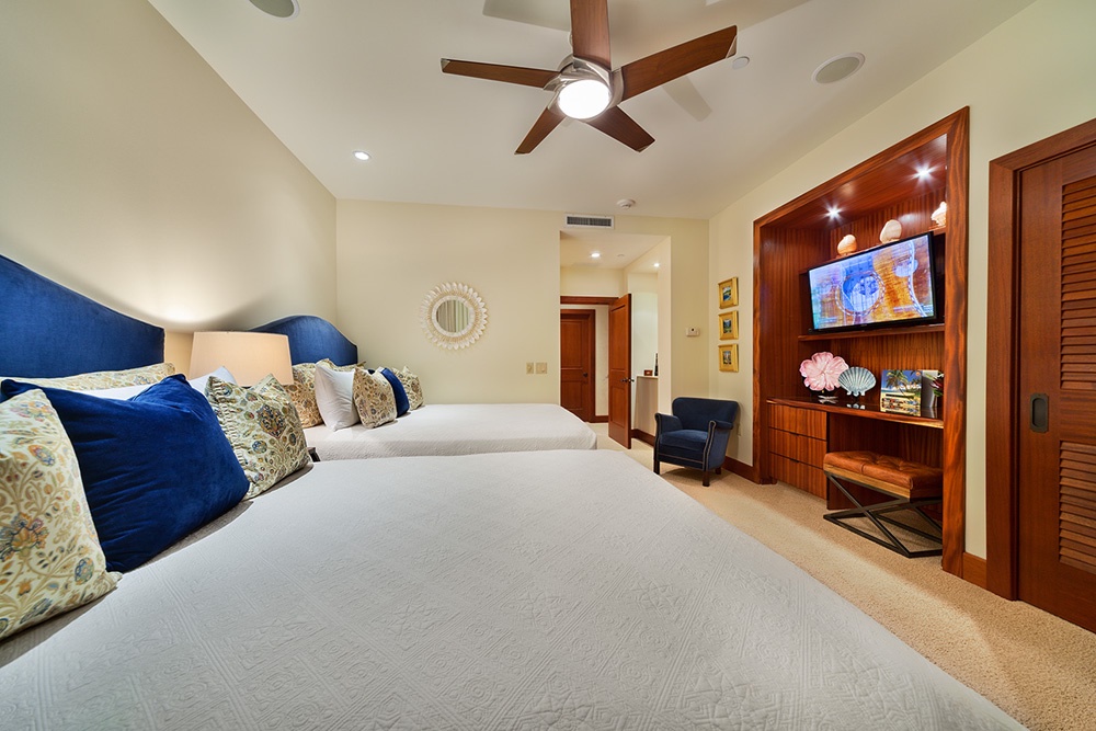 Wailea Vacation Rentals, Royal Ilima A201 at Wailea Beach Villas* - A201 Royal Ilima - The Second Primary Bedroom Suite with Direct Pool Ocean and...