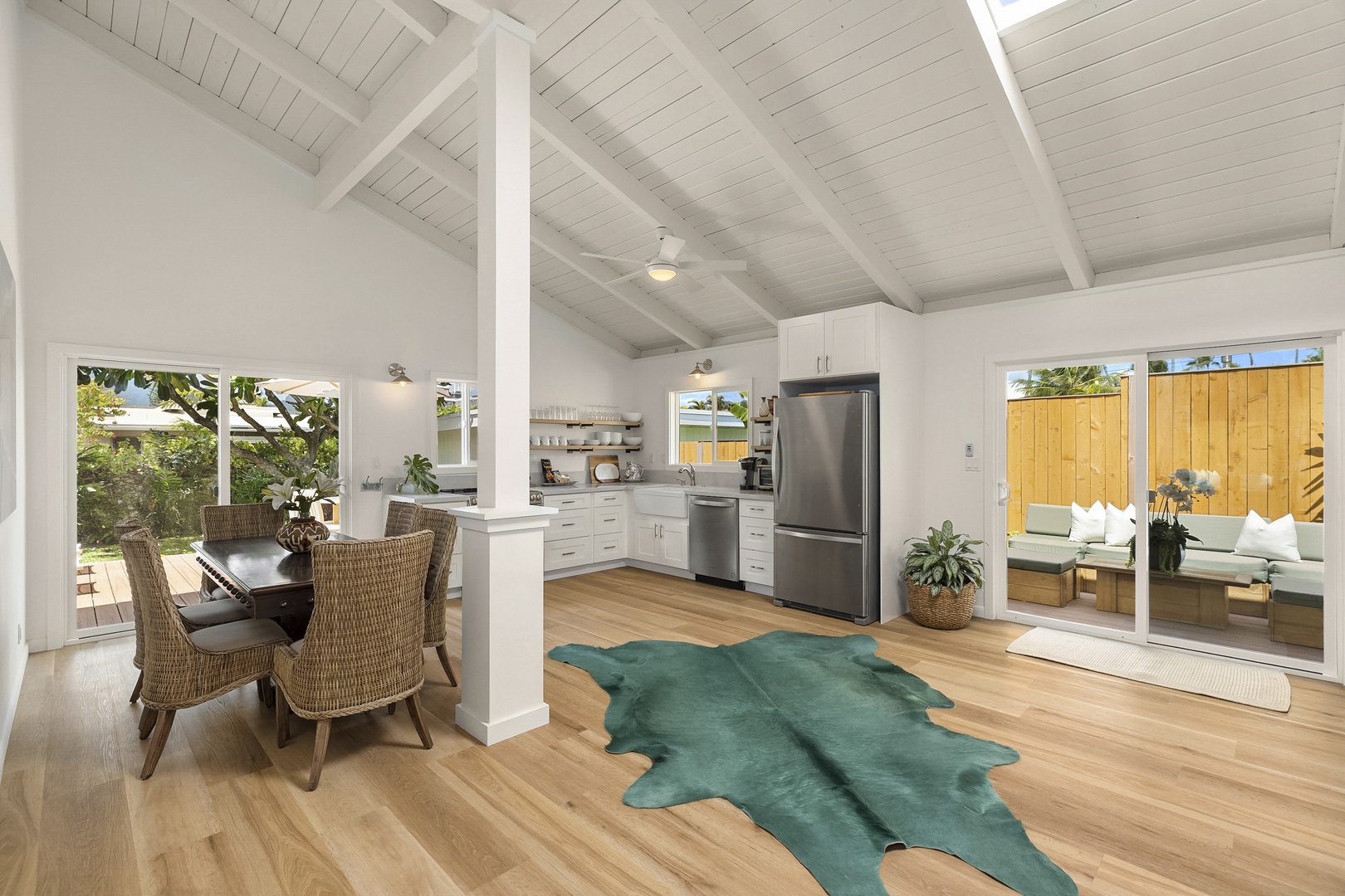 Kailua Vacation Rentals, Ranch Beach House - Open floor plan with Vaulted Ceilings and lots of natural light