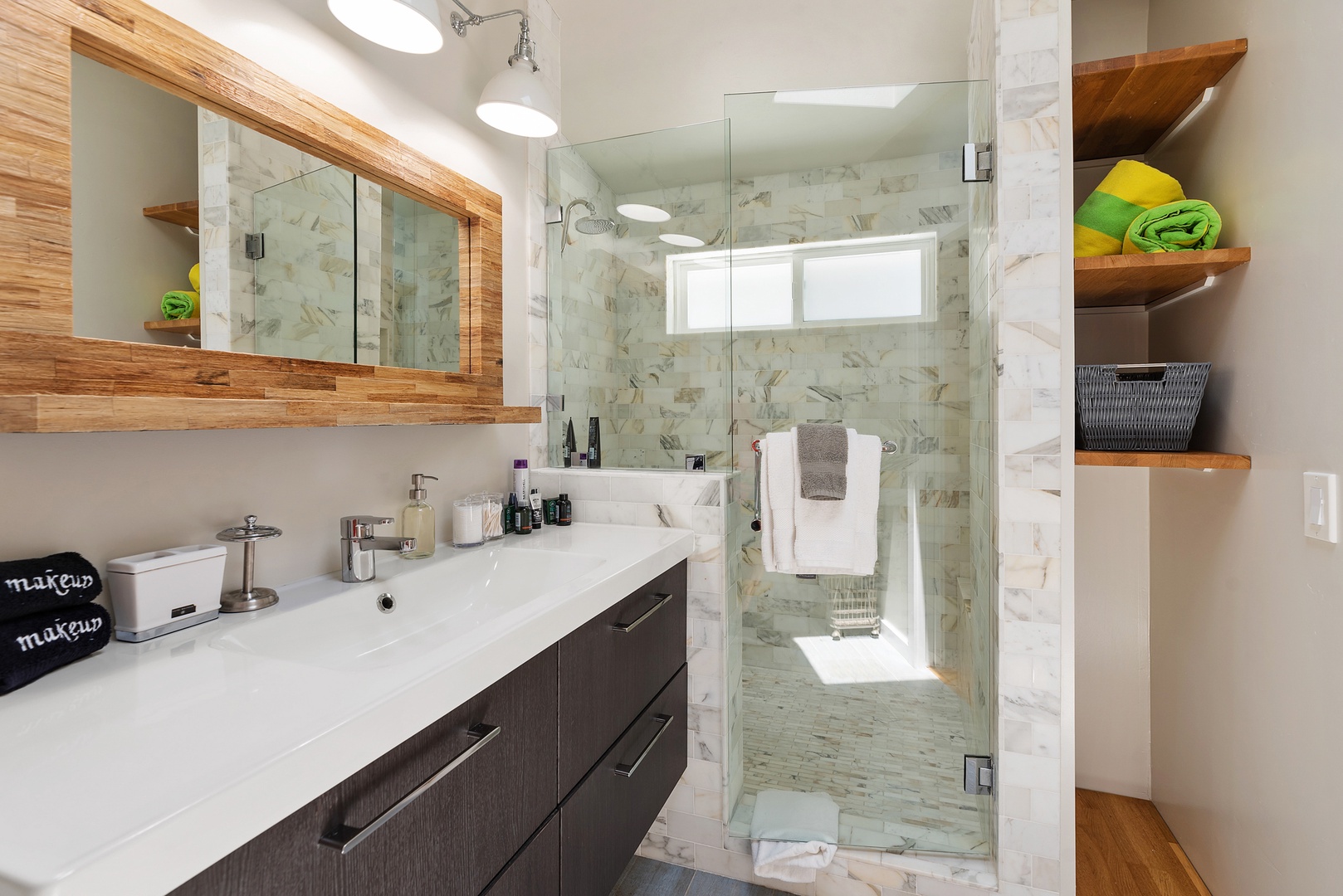 Del Mar Vacation Rentals, Del Mar Zuni Delight - Primary bathroom shower and dual vanity